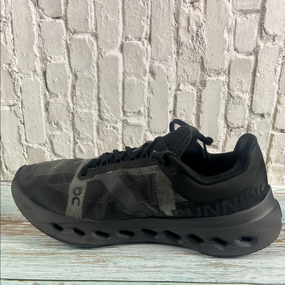 ON Cloudsurfer Women’s Size 8.5 Gray and Black Athletic Shoes main image 6